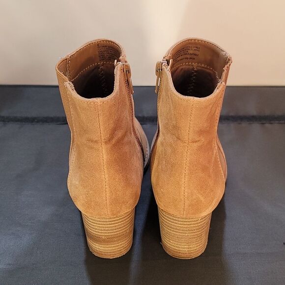 UNIVERSAL THREAD STACKED BLOCK HEEL ALMOND TOE BOOTIES - Picture 4 of 16
